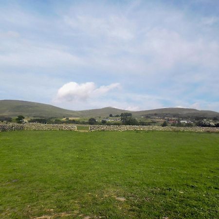 Вилла Y Gorlan Llanllechid Экстерьер фото